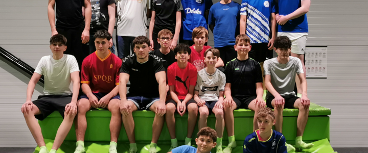 Weihnachtsfeier der männlichen B2- und C2-Jugend Weihnachtsfeier der männlichen B2- und C2-Jugend